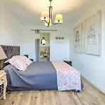 Bed & Breakfast Au Des Vignes Montagne (Gironde)